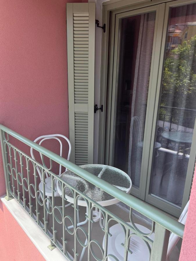 Anax Apartments Parga Esterno foto