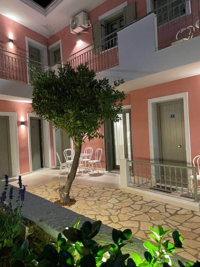 Anax Apartments Parga Esterno foto